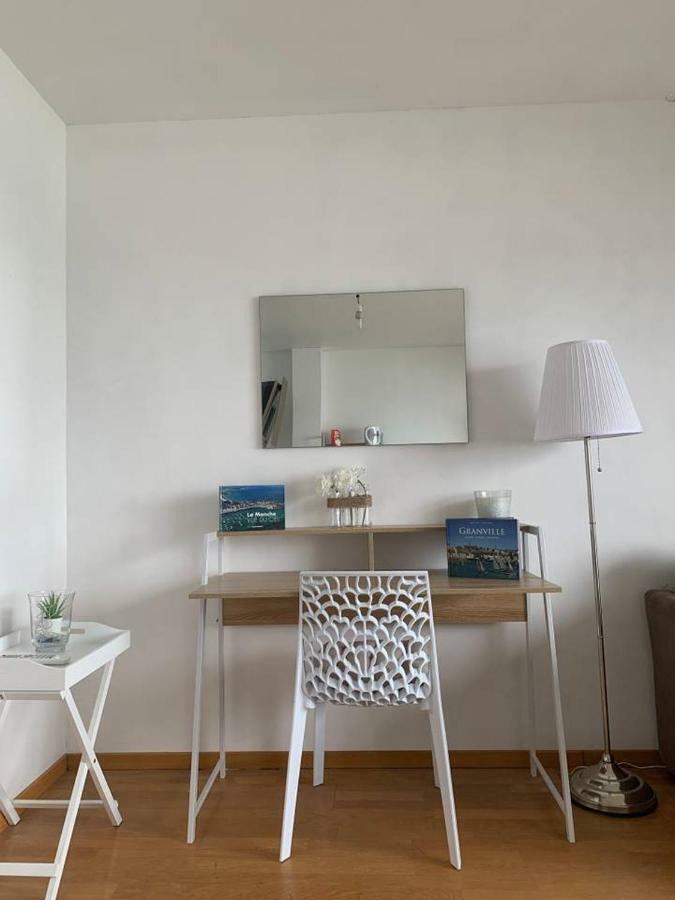 Un Balcon Sur La Mer, Acces Direct A La Plage Granville Bagian luar foto